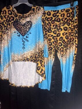 Leopard Heart Two-Piece Set in Blue and Gold